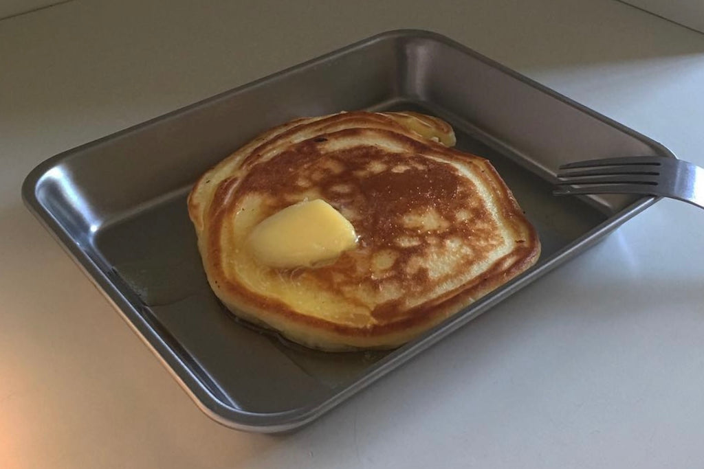 food pancake’s grey short-sleeve shirt